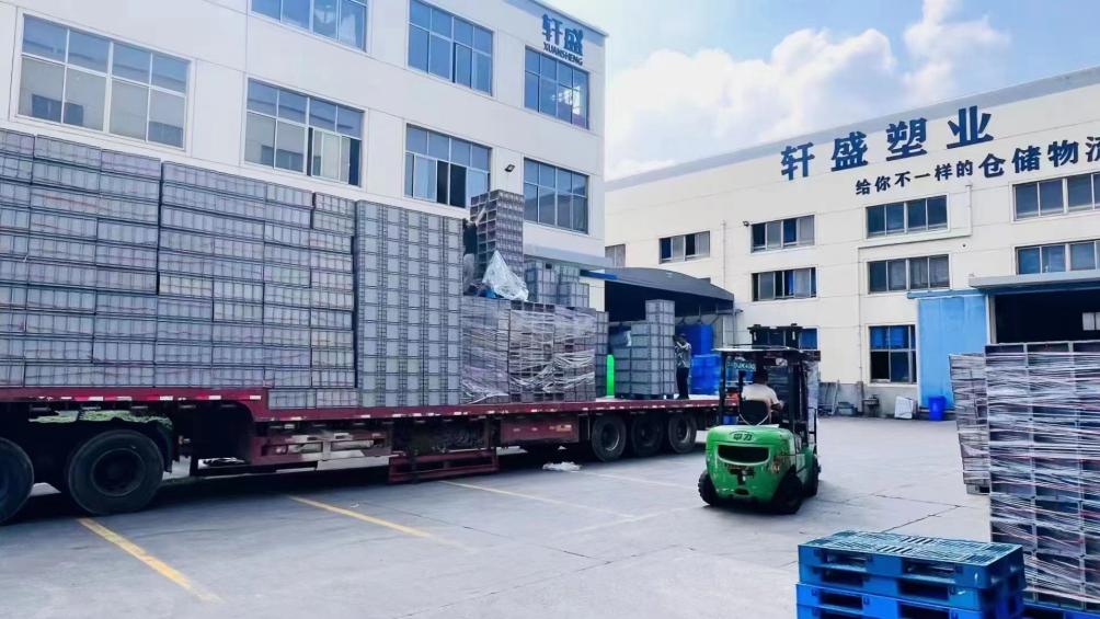 塑料箱